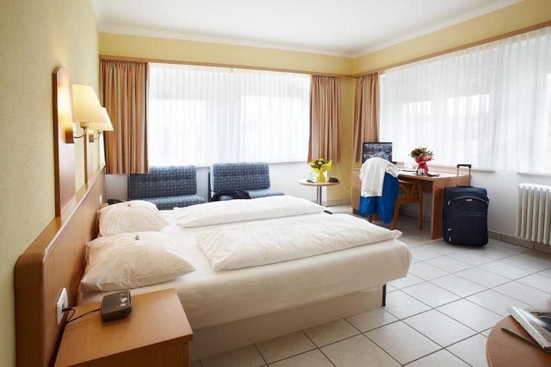 Hotel Perekop Berdorf Habitación foto